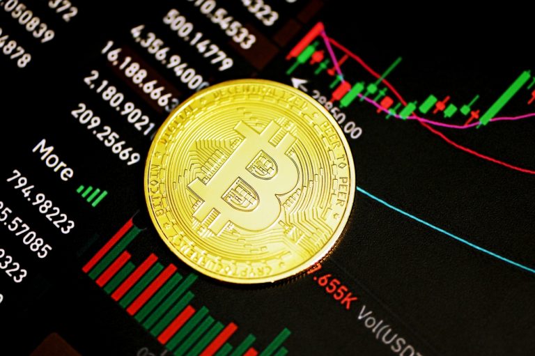 Bitcoin Kurs steigt wieder über 44.000 Dollar – Neue Rallye am Horizont?
