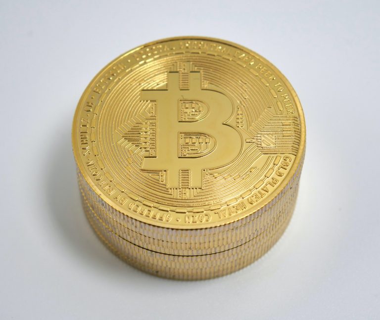 Bitcoin weiter unaufhaltsam: Kurs knackt 57.000 Dollar