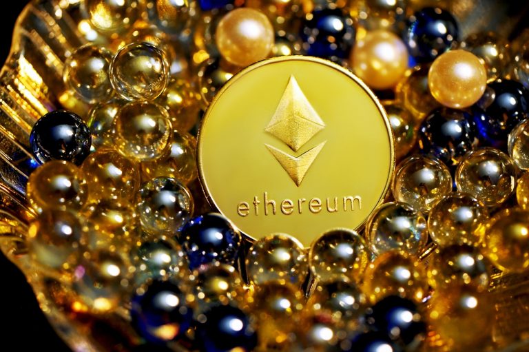 Ethereum durchbricht Allzeithoch – Kryptowährung geht über 4.400 Dollar