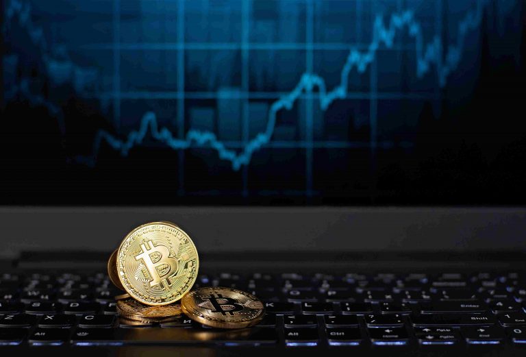 Bitcoin Kurs steigt über 53.000 Dollar – Allzeithoch fällt bald?