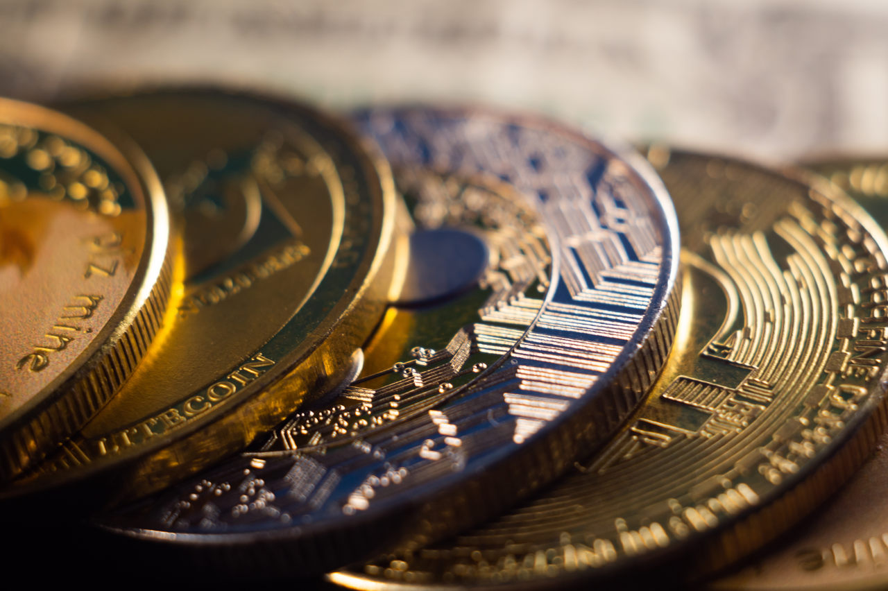 Mitten im Bärenmarkt: Welche Kryptowährungen eignen sich in den nächsten Monaten zum Investieren?