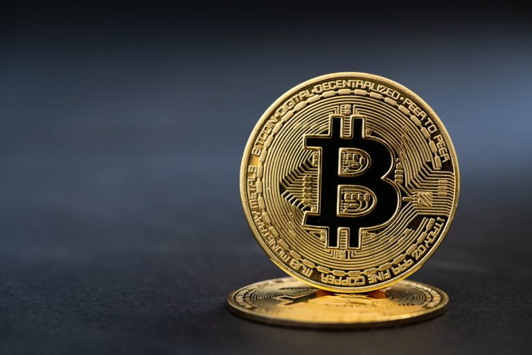 Bitcoin Kurs auf 10.000 Dollar oder auf 40.000 Dollar? – Entscheidung steht bevor
