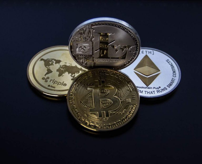 Bitcoin Münzen aufeinander platziert