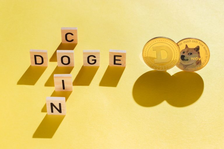 Dogecoin News: DOGE Kurs auf 1 US-Dollar vor Bitcoin Halving?