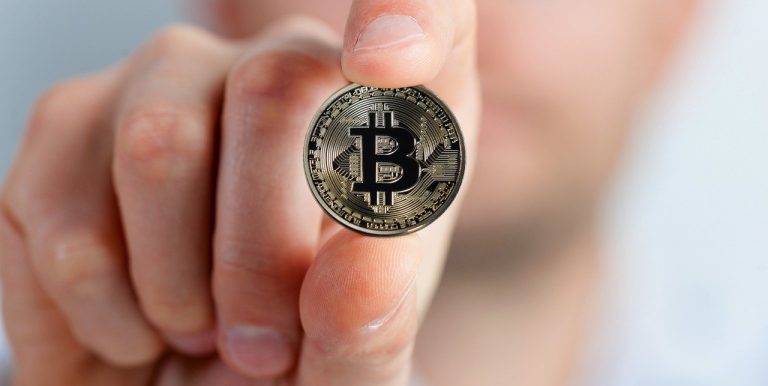 Bitcoin Price Above $9,400, Bulls Looking at $10,000