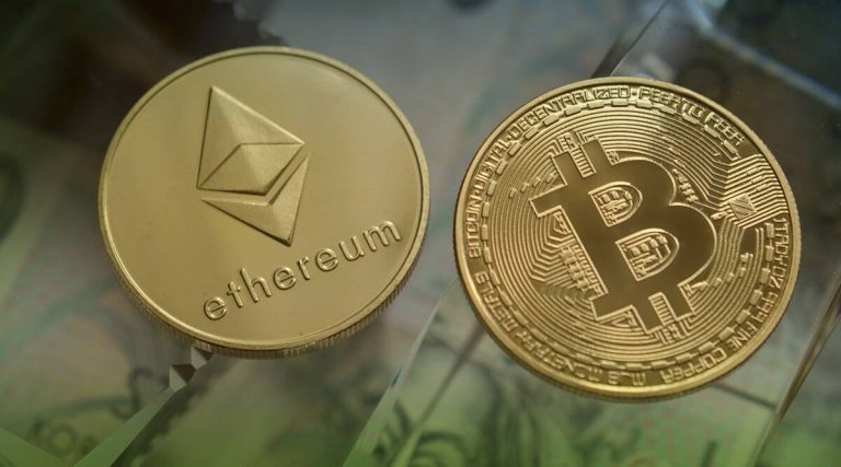 Ethereum Price HOLDS 1K unlike Bitcoin! Is ETH better than BTC?