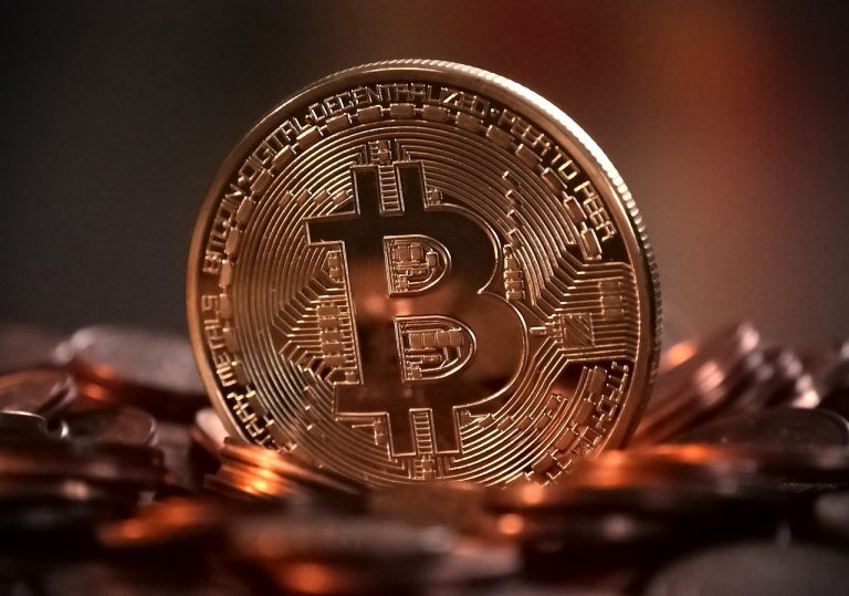 Bitcoin Price Crash! Near 40K, Did the CBDC Talk Affect Crypto Prices?