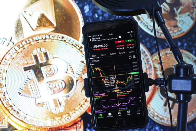 Will Bitcoin be “the Gold of the 21st century” after the Evergrande Crash?