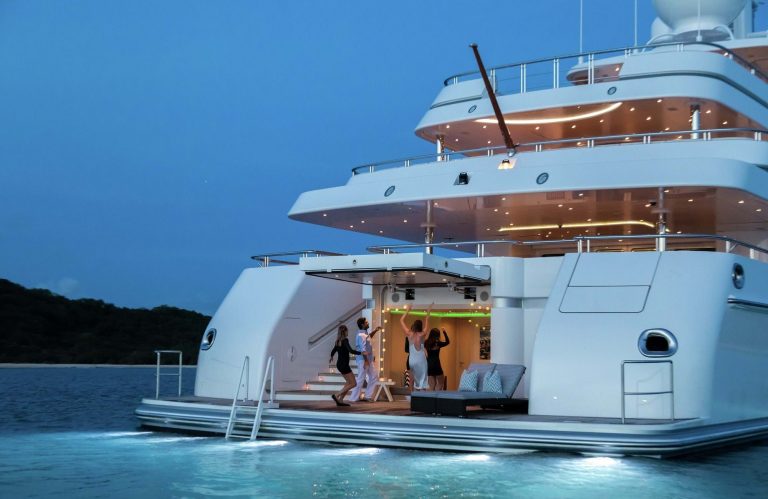 Binance’s CZ Caught Partying Lavishly on Yacht with Other Founders!